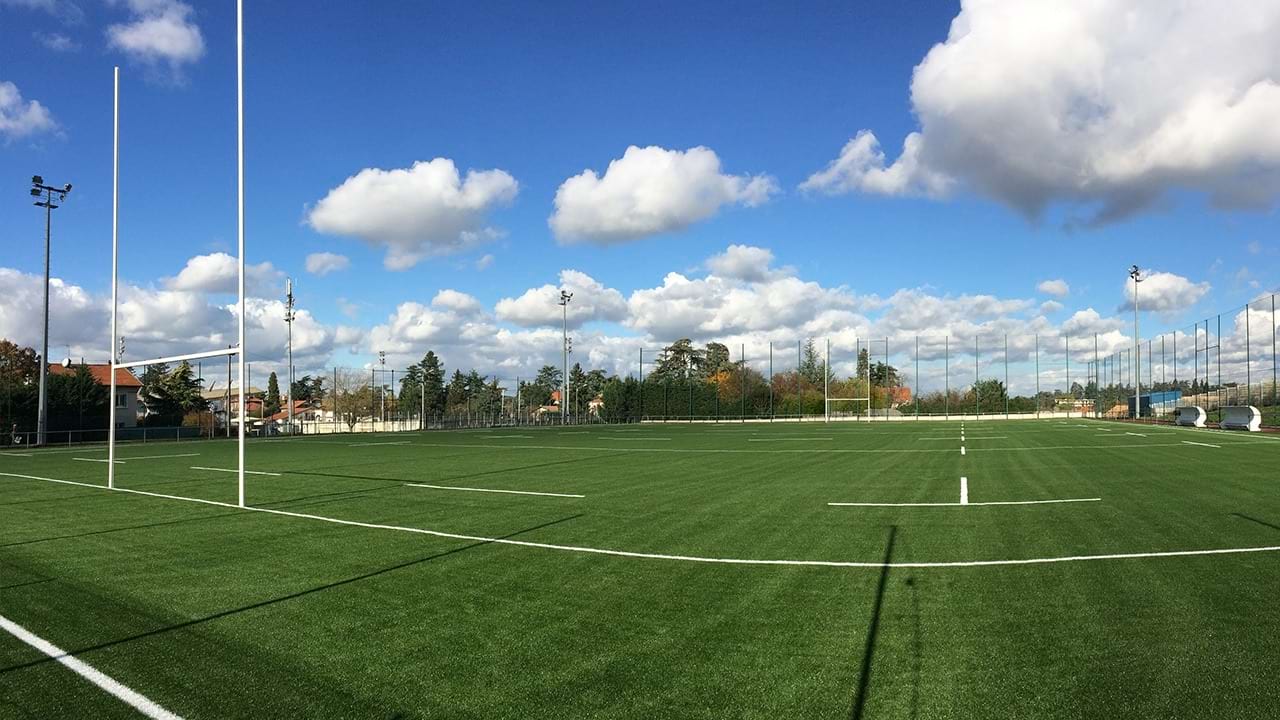 Terrain de sport en gazon synthétique, une spécialité signée TARVEL