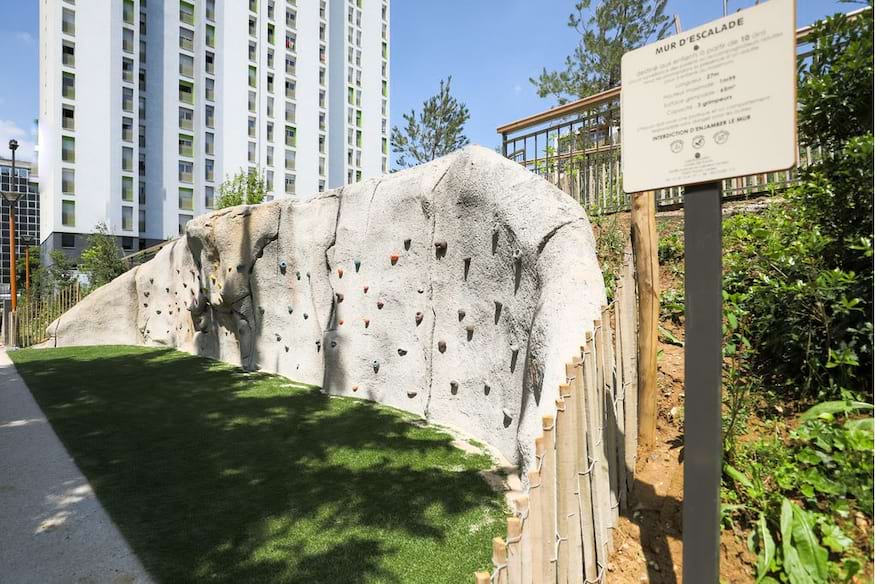 Parc Diderot mur d'escalade